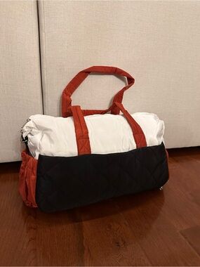Koolaburra Puffy Colorblock Tote - versatile gym or travel bag